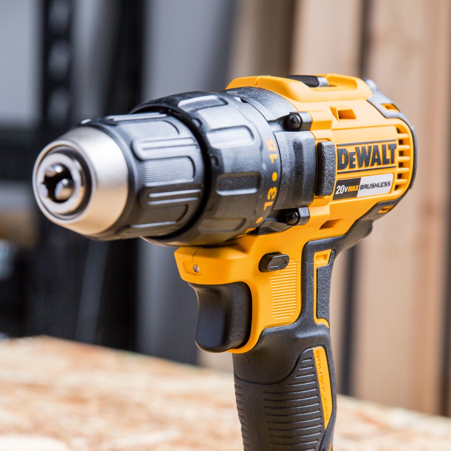 DEWALT 20-Volt Max 1/2-In Brushless Cordless Drill (2 Li-Ion Batteries Included and Charger Included)